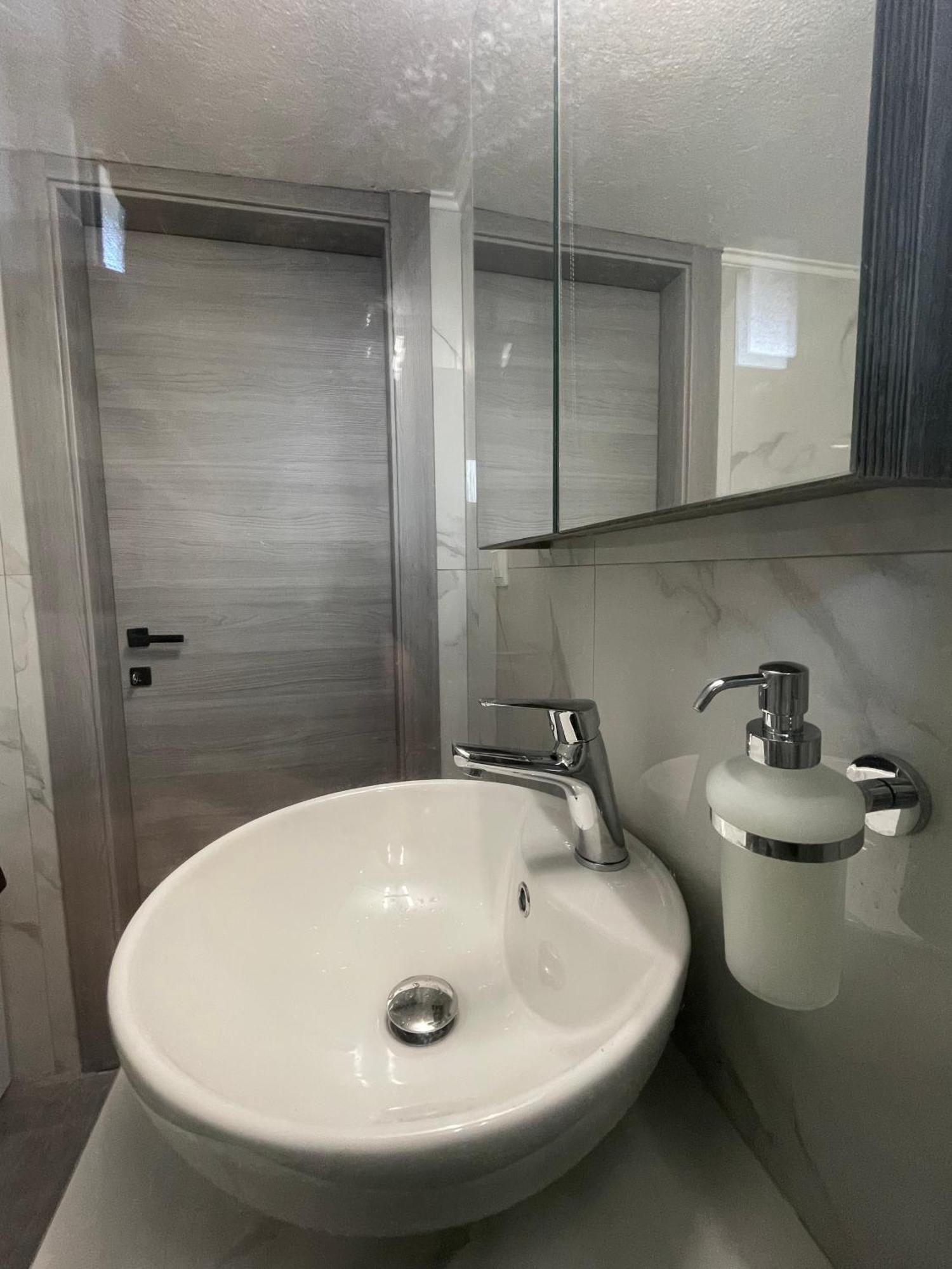 Dt Luxury Apartment Néa Péramos Eksteriør bilde